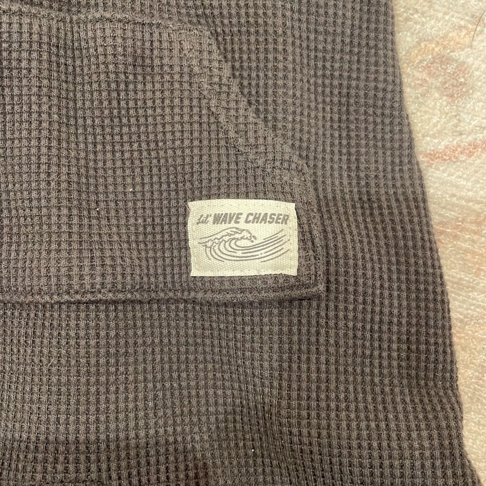 Carter’s Gray and off white boy bundle set - Picture 4 of 14